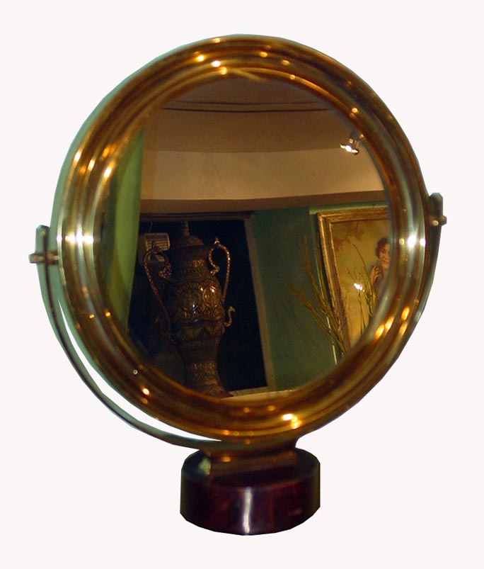 Sergio mazza: Specchio con Vintage For artemide da tavolo tondo del XX Secolo Anni 70 Opera originale e disponibile - Robertaebasta® Art Gallery opere d’arte esclusive.